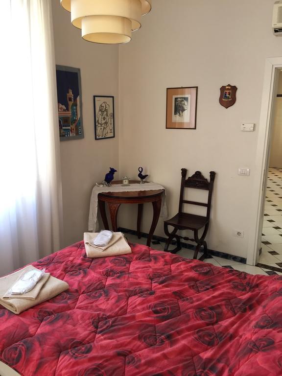Appartamento Piazza San Marco Florens Rum bild